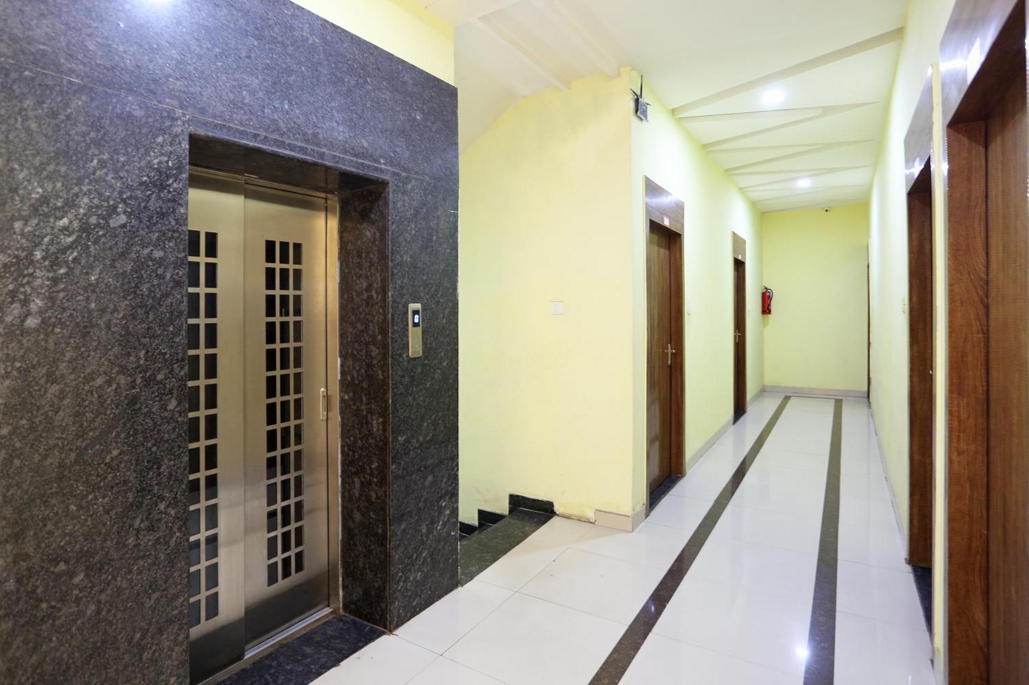 Collection O Hotel Pearl Rāipur Eksteriør bilde