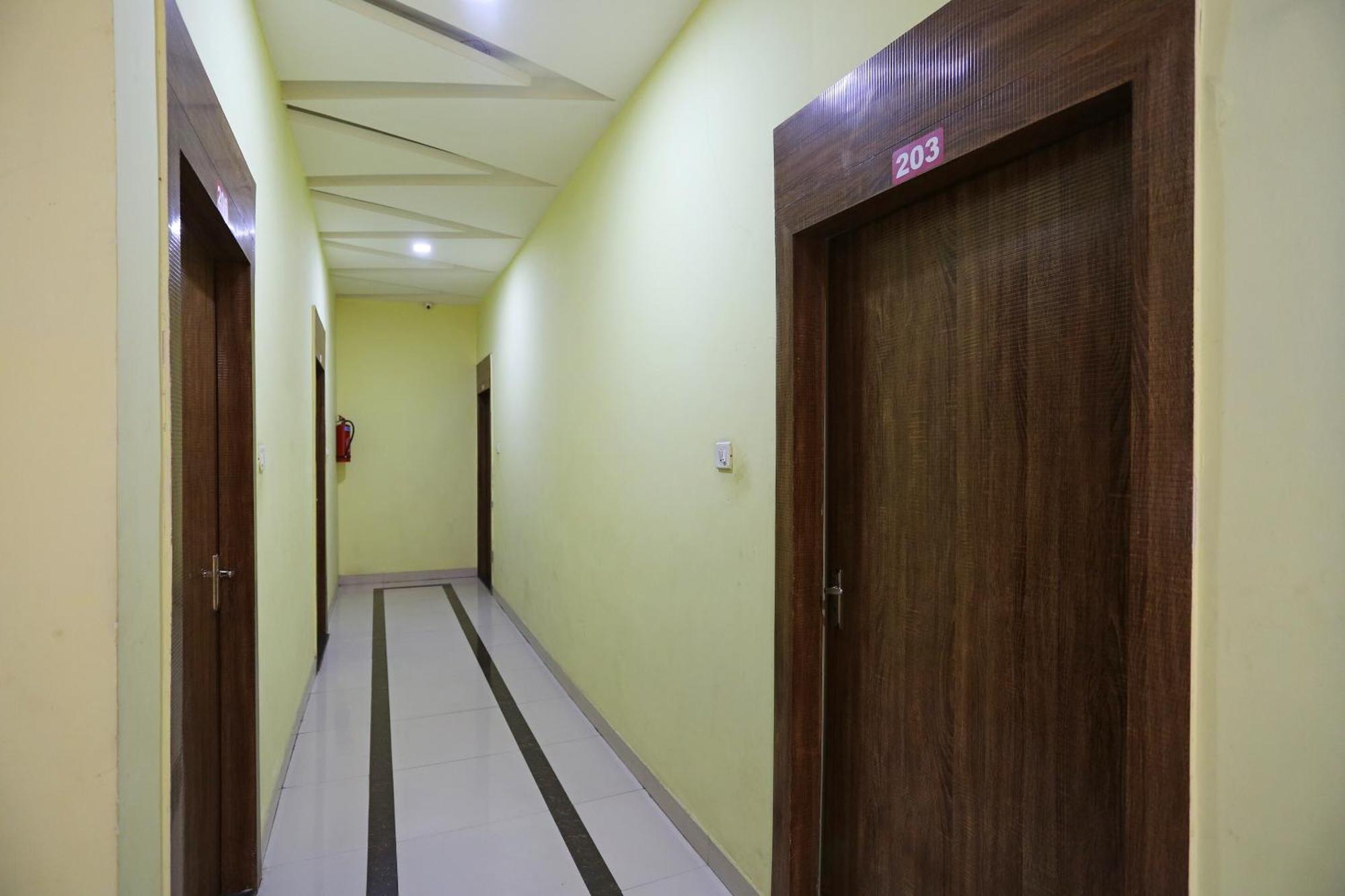 Collection O Hotel Pearl Rāipur Eksteriør bilde